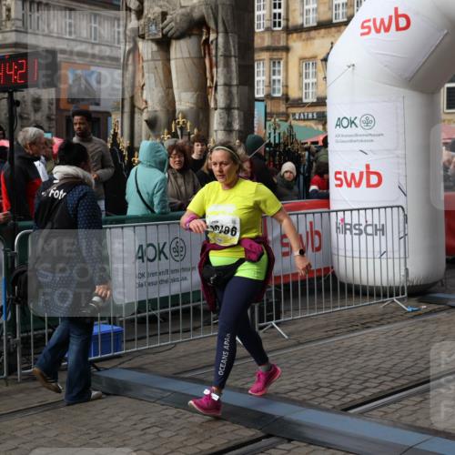 05.10.2025 - 20. swb-Marathon Bremen Yannick Fuchs http://msf.ph/oto/9254563 05.10.2025 11:15:10 Ziel 10496, 10647, 11107, 11345, 11607 meine-sportfotos.de