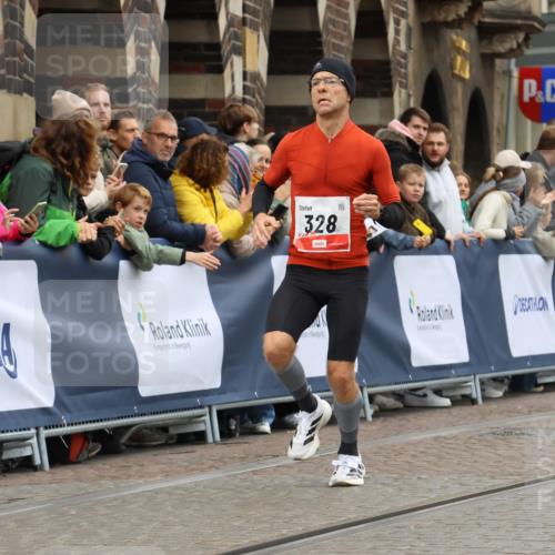 05.10.2025 - 20. swb-Marathon Bremen Strokosch-Dieckow http://msf.ph/oto/9254565 05.10.2025 12:53:09 Ziel 328, 6541 meine-sportfotos.de