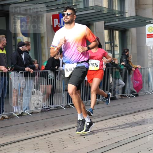 05.10.2025 - 20. swb-Marathon Bremen Strokosch-Dieckow http://msf.ph/oto/9254590 05.10.2025 10:56:35 Ziel 5172, 9188, 9266, 9451, 9669, 9797, 9937, 10059, 10069, 10105, 10145, 10397, 10644, 10683, 10845, 10867, 10924, 11168, 11274, 11426, 11435, 11566, 11675, 11734, 5172, 9188, 9266, 9451, 9669, 9797, 9937, 10059, 10069, 10105, 10145, 10397, 10644, 10683, 10845, 10867, 10924, 11168, 11274, 11426, 11435, 11566, 11675, 11734 meine-sportfotos.de