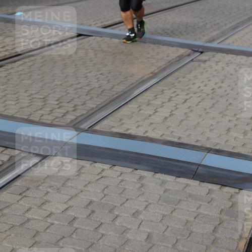 05.10.2025 - 20. swb-Marathon Bremen Yannick Fuchs http://msf.ph/oto/9254607 05.10.2025 11:15:12 Ziel 10496, 10647, 11107 meine-sportfotos.de