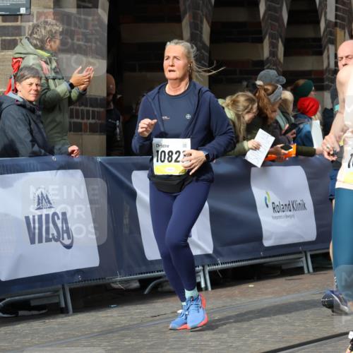 05.10.2025 - 20. swb-Marathon Bremen Strokosch-Dieckow http://msf.ph/oto/9254621 05.10.2025 11:02:20 Ziel 9748, 10093, 10130, 10194, 10821, 10829, 10982, 10983, 11386 meine-sportfotos.de