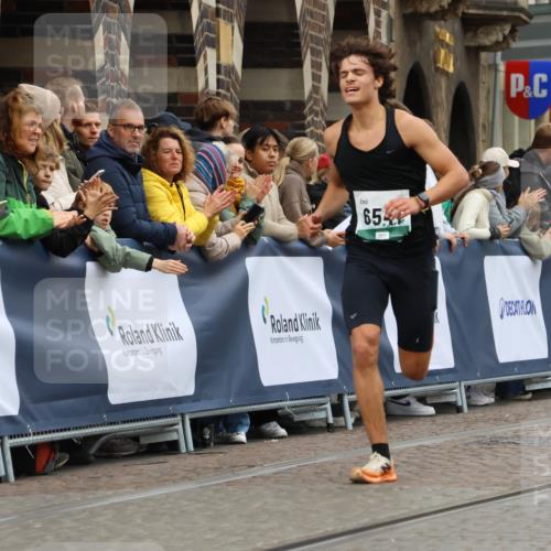 05.10.2025 - 20. swb-Marathon Bremen Strokosch-Dieckow http://msf.ph/oto/9254678 05.10.2025 12:53:14 Ziel 1444, 6541 meine-sportfotos.de