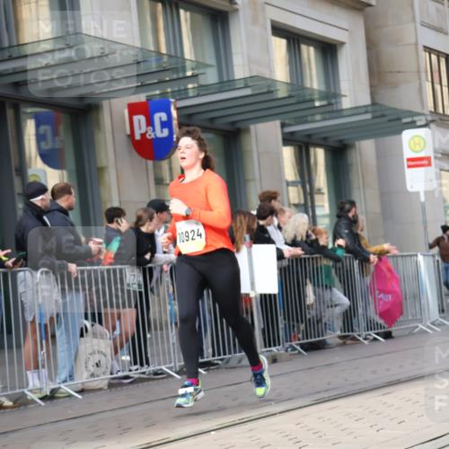 05.10.2025 - 20. swb-Marathon Bremen Strokosch-Dieckow http://msf.ph/oto/9254715 05.10.2025 10:56:41 Ziel 5172, 9231, 9314, 9451, 9577, 9669, 9797, 9937, 10069, 10105, 10145, 10293, 10397, 10545, 10867, 10917, 10924, 11138, 11168, 11202, 11274, 11434, 11435, 11566, 11675, 11686, 5172, 9231, 9314, 9451, 9577, 9669, 9797, 9937, 10069, 10105, 10145, 10293, 10397, 10545, 10867, 10917, 10924, 11138, 11168, 11202, 11274, 11434, 11435, 11566, 11675, 11686 meine-sportfotos.de