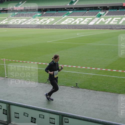 05.10.2025 - 20. swb-Marathon Bremen Michael Burmester http://msf.ph/oto/9254722 05.10.2025 10:42:59 Laufen im Stadion 8225, 9185, 9212, 9276, 9288, 9410, 9476, 9481, 9493, 9526, 9557, 9664, 9675, 9680, 9726, 9731, 9732, 9734, 9736, 9760, 9784, 9806, 9822, 9823, 9826, 9848, 9861, 9867, 9912, 9945, 9972, 9999, 10074, 10146, 10245, 10315, 10316, 10365, 10366, 10396, 10412, 10415, 10417, 10433, 10463, 10596, 10684, 10849, 10860, 10861, 10962, 10969, 11030, 11073, 11083, 11112, 11126, 11157, 11161, 11170, 11172, 11215, 11240, 11242, 11285, 11404, 11536, 9519, 9648 meine-sportfotos.de