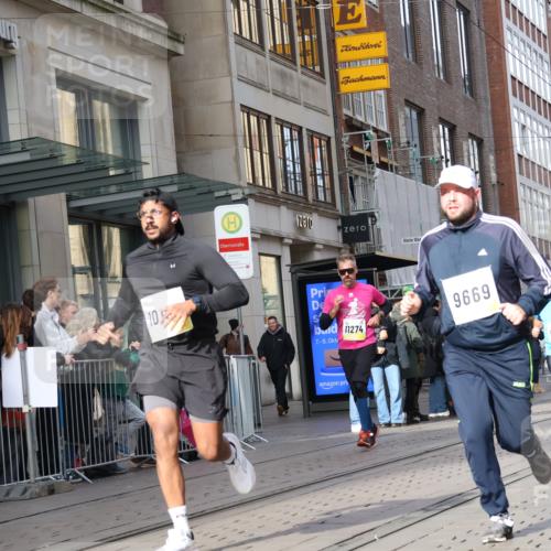05.10.2025 - 20. swb-Marathon Bremen Strokosch-Dieckow http://msf.ph/oto/9254741 05.10.2025 10:56:42 Ziel 5172, 9231, 9314, 9451, 9577, 9669, 9797, 9937, 10069, 10105, 10145, 10293, 10397, 10545, 10867, 10917, 10924, 11138, 11168, 11202, 11274, 11434, 11435, 11566, 11686, 5172, 9231, 9314, 9451, 9577, 9669, 9797, 9937, 10069, 10105, 10145, 10293, 10397, 10545, 10867, 10917, 10924, 11138, 11168, 11202, 11274, 11434, 11435, 11566, 11686 meine-sportfotos.de