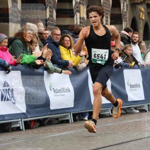05.10.2025 - 20. swb-Marathon Bremen Strokosch-Dieckow http://msf.ph/oto/9254794 05.10.2025 12:53:14 Ziel 1444, 6541 meine-sportfotos.de