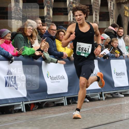 05.10.2025 - 20. swb-Marathon Bremen Strokosch-Dieckow http://msf.ph/oto/9254832 05.10.2025 12:53:14 Ziel 1444, 6541 meine-sportfotos.de