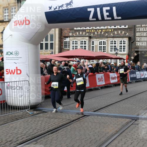 05.10.2025 - 20. swb-Marathon Bremen Yannick Fuchs http://msf.ph/oto/9254860 05.10.2025 11:15:17 Ziel 10647, 10984, 11107, 11293, 11635 meine-sportfotos.de