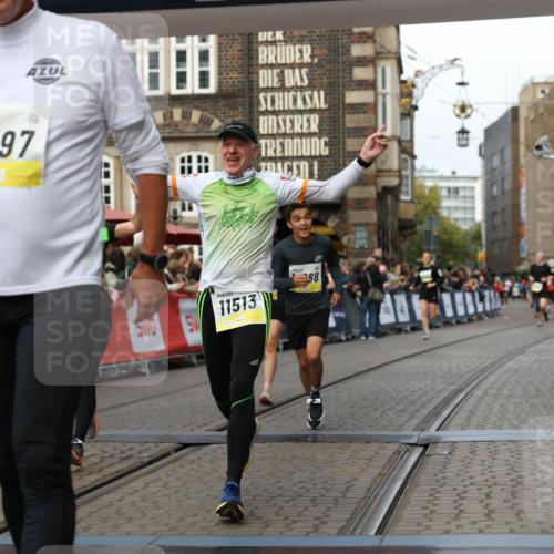 05.10.2025 - 20. swb-Marathon Bremen Yannick Fuchs http://msf.ph/oto/9254886 05.10.2025 10:46:10 Ziel 9397, 9500, 9876, 10090, 10688, 11074, 11513, 11617 meine-sportfotos.de