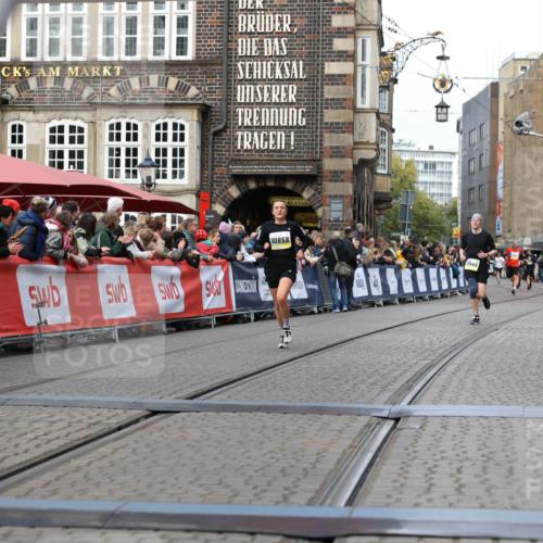 05.10.2025 - 20. swb-Marathon Bremen Yannick Fuchs http://msf.ph/oto/9254930 05.10.2025 10:46:13 Ziel 9500, 10090, 10688, 10858, 11074, 11446, 11513 meine-sportfotos.de