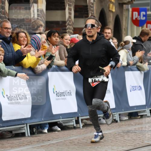 05.10.2025 - 20. swb-Marathon Bremen Strokosch-Dieckow http://msf.ph/oto/9255003 05.10.2025 12:53:20 Ziel 925, 1444, 3975, 5074 meine-sportfotos.de