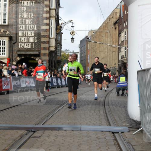 05.10.2025 - 20. swb-Marathon Bremen Yannick Fuchs http://msf.ph/oto/9255008 05.10.2025 10:55:02 Ziel 9427, 9436, 9560, 9570, 10024, 10231, 10232, 10233, 10487, 10609, 10770, 11163, 11276, 11320, 11373, 11470 meine-sportfotos.de