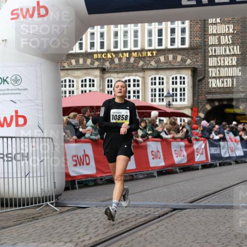 05.10.2025 - 20. swb-Marathon Bremen Yannick Fuchs http://msf.ph/oto/9255019 05.10.2025 10:46:15 Ziel 9500, 10688, 10858, 11074, 11446, 11513 meine-sportfotos.de