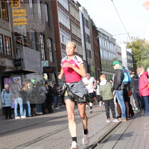 05.10.2025 - 20. swb-Marathon Bremen Strokosch-Dieckow http://msf.ph/oto/9255037 05.10.2025 10:56:53 Ziel 5172, 7101, 9231, 9260, 9292, 9314, 9450, 9451, 9489, 9550, 9577, 9797, 9844, 9937, 9947, 10069, 10169, 10281, 10293, 10367, 10545, 10645, 10657, 10917, 10950, 11015, 11138, 11202, 11434, 11435, 11566, 11596, 11606, 11686, 5172, 7101, 9231, 9260, 9292, 9314, 9450, 9451, 9489, 9550, 9577, 9797, 9844, 9937, 9947, 10069, 10169, 10281, 10293, 10367, 10545, 10645, 10657, 10917, 10950, 11015, 11138, 11202, 11434, 11435, 11566, 11596, 11606, 11686 meine-sportfotos.de