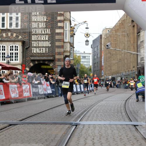 05.10.2025 - 20. swb-Marathon Bremen Yannick Fuchs http://msf.ph/oto/9255061 05.10.2025 10:46:16 Ziel 9500, 10688, 10858, 11074, 11446, 11513 meine-sportfotos.de