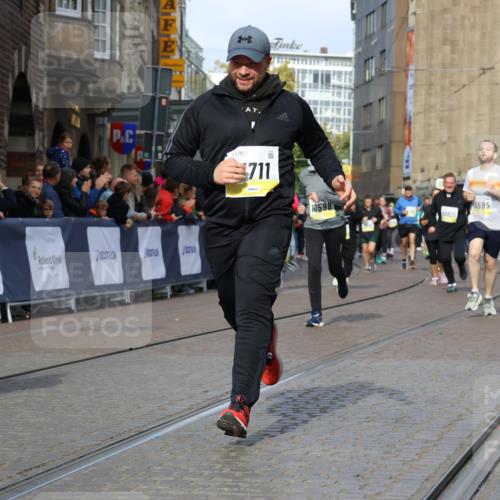 05.10.2025 - 20. swb-Marathon Bremen Strokosch-Dieckow http://msf.ph/oto/9255074 05.10.2025 11:02:33 Ziel 9468, 9647, 9802, 9839, 10033, 10595, 10598, 10615, 10825, 10826, 11110, 11160, 11537, 11538, 11711 meine-sportfotos.de