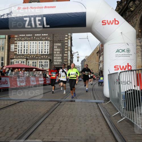 05.10.2025 - 20. swb-Marathon Bremen Yannick Fuchs http://msf.ph/oto/9255090 05.10.2025 10:55:03 Ziel 9427, 9436, 9560, 9570, 10024, 10231, 10232, 10233, 10487, 10609, 10770, 11163, 11320, 11373, 11470 meine-sportfotos.de