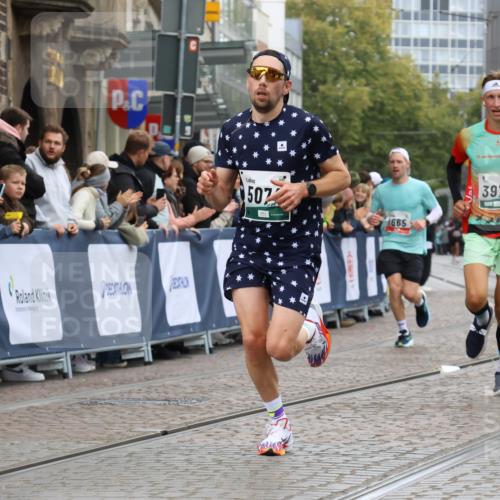 05.10.2025 - 20. swb-Marathon Bremen Strokosch-Dieckow http://msf.ph/oto/9255171 05.10.2025 12:53:28 Ziel 925, 1665, 2940, 3975, 5074 meine-sportfotos.de