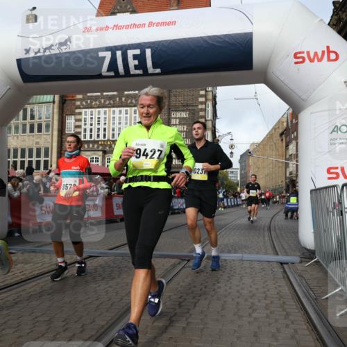 05.10.2025 - 20. swb-Marathon Bremen Yannick Fuchs http://msf.ph/oto/9255259 05.10.2025 10:55:04 Ziel 9427, 9560, 9570, 10024, 10231, 10232, 10233, 10609, 11320, 11373, 11470, 11507, 11523 meine-sportfotos.de