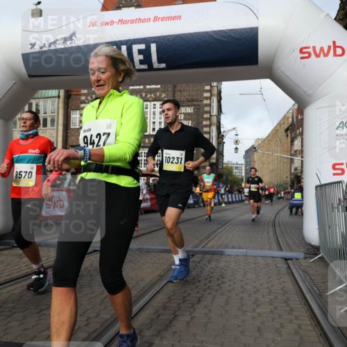 05.10.2025 - 20. swb-Marathon Bremen Yannick Fuchs http://msf.ph/oto/9255282 05.10.2025 10:55:05 Ziel 9427, 9475, 9560, 9570, 10024, 10231, 10609, 11320, 11373, 11470, 11507, 11523 meine-sportfotos.de