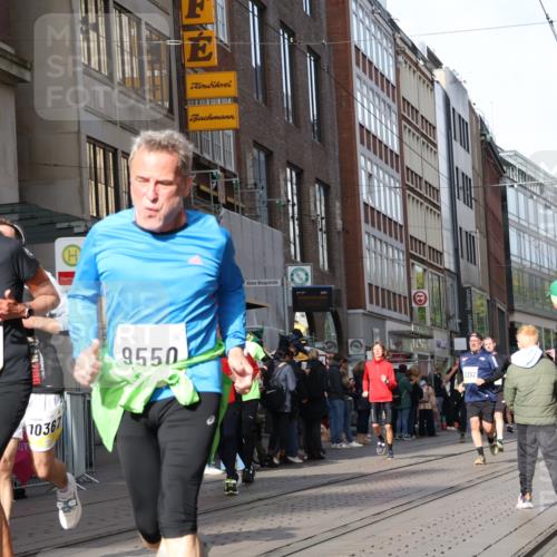 05.10.2025 - 20. swb-Marathon Bremen Strokosch-Dieckow http://msf.ph/oto/9255299 05.10.2025 10:57:09 Ziel 7101, 9000, 9215, 9260, 9292, 9309, 9372, 9450, 9550, 9585, 9625, 9747, 9844, 9904, 9914, 9943, 9947, 9962, 10139, 10169, 10250, 10281, 10367, 10555, 10645, 10657, 10694, 10739, 10754, 10950, 11015, 11352, 11360, 11583, 11606, 7101, 9000, 9215, 9260, 9292, 9309, 9372, 9450, 9550, 9585, 9625, 9747, 9844, 9904, 9914, 9943, 9947, 9962, 10139, 10169, 10250, 10281, 10367, 10555, 10645, 10657, 10694, 10739, 10754, 10950, 11015, 11606 meine-sportfotos.de