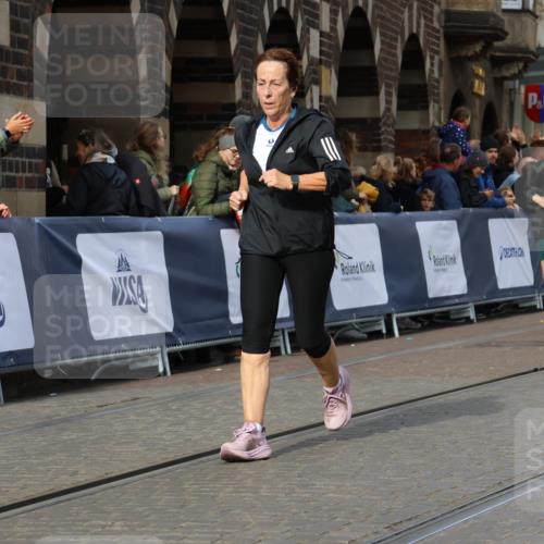 05.10.2025 - 20. swb-Marathon Bremen Strokosch-Dieckow http://msf.ph/oto/9255434 05.10.2025 11:02:41 Ziel 9331, 9360, 9516, 9841, 10129, 10510, 10530, 10803, 10804, 10825, 10826, 11024, 11193 meine-sportfotos.de