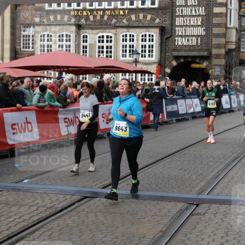 05.10.2025 - 20. swb-Marathon Bremen Yannick Fuchs http://msf.ph/oto/9255490 05.10.2025 11:15:26 Ziel 9441, 9643, 9768, 11293 meine-sportfotos.de