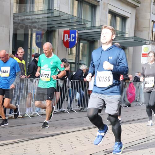05.10.2025 - 20. swb-Marathon Bremen Strokosch-Dieckow http://msf.ph/oto/9255587 05.10.2025 10:57:22 Ziel 9000, 9221, 9309, 9372, 9585, 9625, 9747, 9904, 9914, 9943, 9962, 9979, 10139, 10219, 10225, 10250, 10329, 10341, 10555, 10651, 10694, 10739, 10754, 10834, 10890, 10975, 11023, 11352, 11360, 11457, 11469, 11520, 11521, 11564, 11575, 11583, 11731, 11744, 9000, 9221, 9309, 9372, 9585, 9625, 9747, 9904, 9914, 9943, 9962, 9979, 10139, 10219, 10225, 10250, 10329, 10341, 10555, 10651, 10694, 10739, 10754, 10834, 10890, 10975, 11023 meine-sportfotos.de