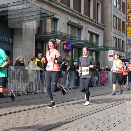 05.10.2025 - 20. swb-Marathon Bremen Strokosch-Dieckow http://msf.ph/oto/9255629 05.10.2025 10:57:23 Ziel 9221, 9309, 9372, 9585, 9625, 9719, 9747, 9904, 9914, 9943, 9962, 9979, 10139, 10219, 10225, 10250, 10329, 10341, 10555, 10651, 10694, 10739, 10754, 10834, 10890, 10975, 11023, 11116, 11301, 11352, 11360, 11457, 11469, 11520, 11521, 11564, 11575, 11583, 11731, 11744, 9221, 9309, 9372, 9585, 9625, 9719, 9747, 9904, 9914, 9943, 9962, 9979, 10139, 10219, 10225, 10250, 10329, 10341, 10555, 10651, 10694, 10739, 10754, 10834, 10890, 10975, 11023 meine-sportfotos.de