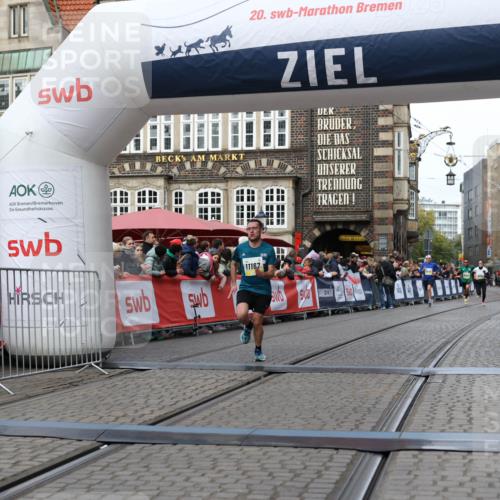 05.10.2025 - 20. swb-Marathon Bremen Yannick Fuchs http://msf.ph/oto/9255658 05.10.2025 10:46:35 Ziel 11167 meine-sportfotos.de