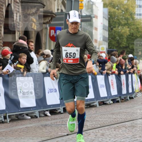 05.10.2025 - 20. swb-Marathon Bremen Strokosch-Dieckow http://msf.ph/oto/9255714 05.10.2025 12:53:42 Ziel 650 meine-sportfotos.de