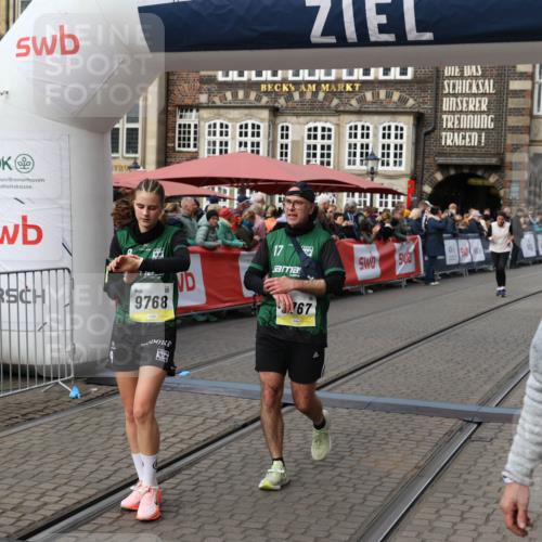 05.10.2025 - 20. swb-Marathon Bremen Yannick Fuchs http://msf.ph/oto/9255732 05.10.2025 11:15:31 Ziel 9441, 9643, 9767, 9768, 9959, 10976 meine-sportfotos.de