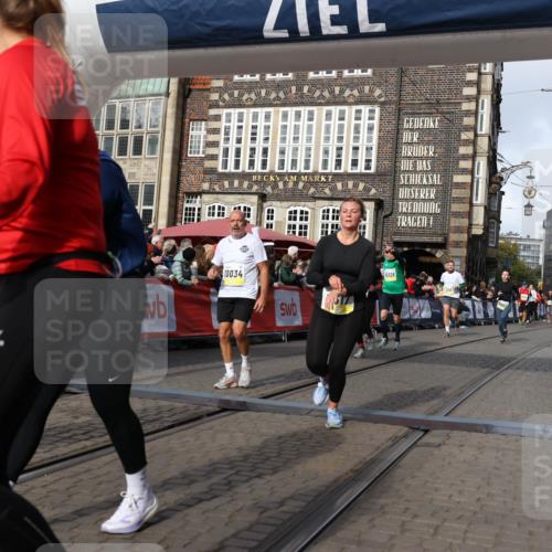 05.10.2025 - 20. swb-Marathon Bremen Yannick Fuchs http://msf.ph/oto/9255734 05.10.2025 10:55:16 Ziel 9176, 9791, 10003, 10014, 10034, 10180, 10307, 10326, 10920, 11317, 11363 meine-sportfotos.de