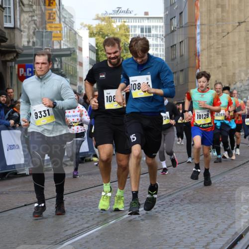 05.10.2025 - 20. swb-Marathon Bremen Strokosch-Dieckow http://msf.ph/oto/9255737 05.10.2025 11:02:46 Ziel 9331, 9360, 9516, 9846, 10129, 10207, 10530, 10734, 10803, 10804, 10940, 11024, 11087, 11193, 11504, 11576, 11667, 11668 meine-sportfotos.de