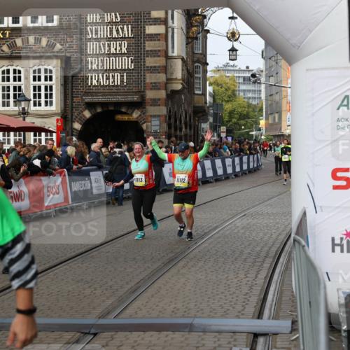 05.10.2025 - 20. swb-Marathon Bremen Yannick Fuchs http://msf.ph/oto/9255826 05.10.2025 11:15:35 Ziel 8844, 9767, 9768, 9959, 10976, 11112, 11113 meine-sportfotos.de