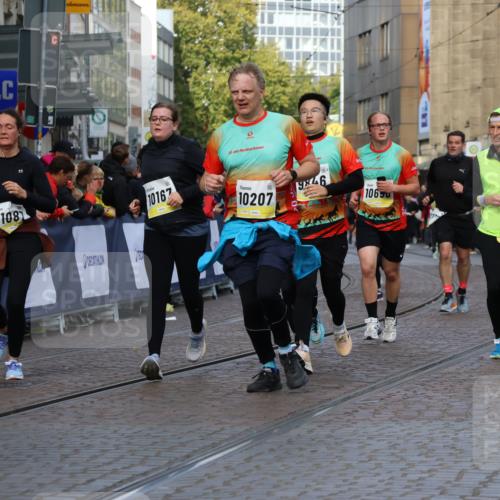 05.10.2025 - 20. swb-Marathon Bremen Strokosch-Dieckow http://msf.ph/oto/9255879 05.10.2025 11:02:50 Ziel 9331, 9644, 9846, 10129, 10167, 10207, 10656, 10734, 10803, 10804, 10940, 11087, 11193, 11312, 11504, 11576, 11667, 11668, 11735 meine-sportfotos.de