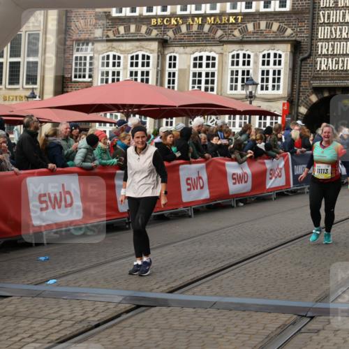 05.10.2025 - 20. swb-Marathon Bremen Yannick Fuchs http://msf.ph/oto/9255900 05.10.2025 11:15:37 Ziel 8844, 9767, 9959, 10976, 11112, 11113 meine-sportfotos.de
