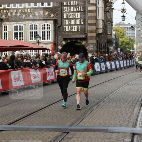 05.10.2025 - 20. swb-Marathon Bremen Yannick Fuchs http://msf.ph/oto/9255914 05.10.2025 11:15:37 Ziel 8844, 9767, 9959, 10976, 11112, 11113 meine-sportfotos.de