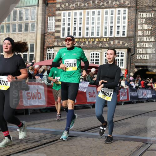 05.10.2025 - 20. swb-Marathon Bremen Yannick Fuchs http://msf.ph/oto/9255918 05.10.2025 10:55:20 Ziel 9176, 9318, 10003, 10034, 10180, 10307, 10326, 10920, 11140, 11317 meine-sportfotos.de