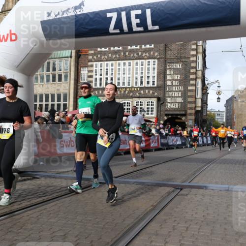 05.10.2025 - 20. swb-Marathon Bremen Yannick Fuchs http://msf.ph/oto/9255937 05.10.2025 10:55:20 Ziel 9176, 9318, 10003, 10034, 10180, 10307, 10326, 10920, 11140, 11317 meine-sportfotos.de