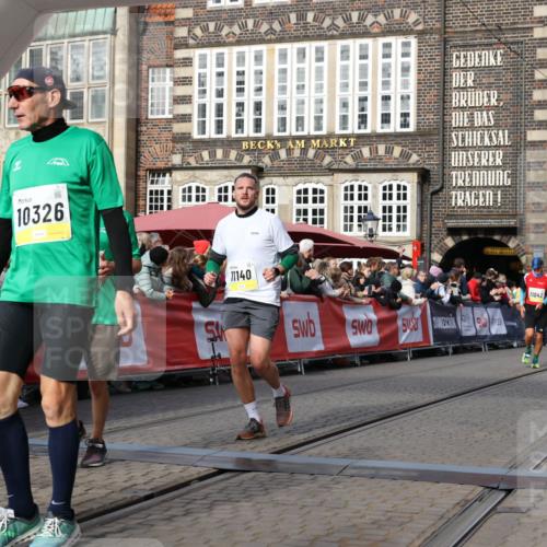 05.10.2025 - 20. swb-Marathon Bremen Yannick Fuchs http://msf.ph/oto/9255953 05.10.2025 10:55:21 Ziel 9176, 9318, 9881, 10003, 10034, 10180, 10307, 10326, 11042, 11140, 11317 meine-sportfotos.de