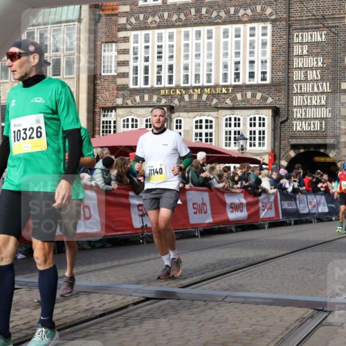 05.10.2025 - 20. swb-Marathon Bremen Yannick Fuchs http://msf.ph/oto/9255963 05.10.2025 10:55:21 Ziel 9176, 9318, 9881, 10003, 10034, 10180, 10307, 10326, 11042, 11140, 11317 meine-sportfotos.de