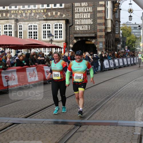 05.10.2025 - 20. swb-Marathon Bremen Yannick Fuchs http://msf.ph/oto/9255978 05.10.2025 11:15:38 Ziel 8844, 9959, 10976, 11112, 11113 meine-sportfotos.de