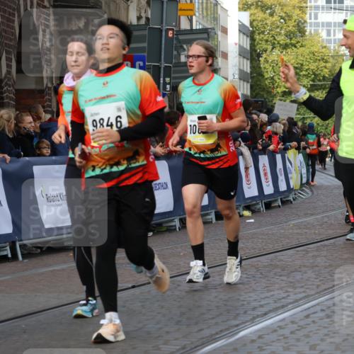 05.10.2025 - 20. swb-Marathon Bremen Strokosch-Dieckow http://msf.ph/oto/9256013 05.10.2025 11:02:53 Ziel 9644, 9846, 10167, 10207, 10656, 10734, 10876, 10940, 11087, 11312, 11504, 11576, 11667, 11668, 11735 meine-sportfotos.de