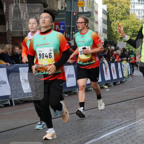 05.10.2025 - 20. swb-Marathon Bremen Strokosch-Dieckow http://msf.ph/oto/9256033 05.10.2025 11:02:53 Ziel 9644, 9846, 10167, 10207, 10656, 10734, 10876, 10940, 11087, 11312, 11504, 11576, 11667, 11668, 11735 meine-sportfotos.de