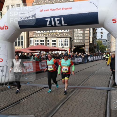 05.10.2025 - 20. swb-Marathon Bremen Yannick Fuchs http://msf.ph/oto/9256047 05.10.2025 11:15:39 Ziel 8844, 9959, 10976, 11112, 11113 meine-sportfotos.de