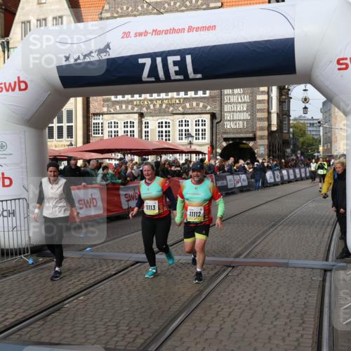 05.10.2025 - 20. swb-Marathon Bremen Yannick Fuchs http://msf.ph/oto/9256057 05.10.2025 11:15:39 Ziel 8844, 9959, 10976, 11112, 11113 meine-sportfotos.de