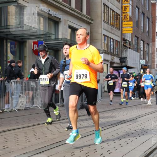 05.10.2025 - 20. swb-Marathon Bremen Strokosch-Dieckow http://msf.ph/oto/9256078 05.10.2025 10:57:36 Ziel 9221, 9568, 9576, 9582, 9634, 9719, 9872, 9979, 10127, 10219, 10341, 10377, 10395, 10459, 10577, 10620, 10651, 10703, 10793, 10834, 10890, 10975, 11023, 11058, 11116, 11301, 11457, 11469, 11520, 11521, 11564, 11575, 11601, 11663, 11731, 11744, 9221, 9568, 9576, 9582, 9634, 9719, 9872, 9979, 10127, 10219, 10341, 10377, 10395, 10459, 10577, 10620, 10651, 10703, 10793, 10834, 10890, 10975, 11023, 11058, 11601, 11663 meine-sportfotos.de