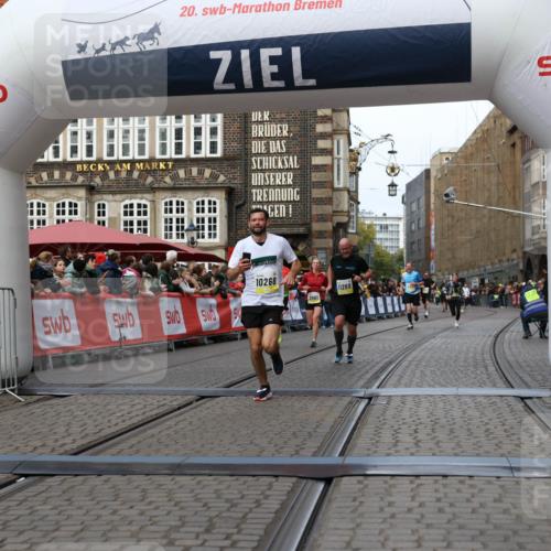 05.10.2025 - 20. swb-Marathon Bremen Yannick Fuchs http://msf.ph/oto/9256094 05.10.2025 10:46:44 Ziel 9009, 9207, 9366, 9961, 10268, 11268 meine-sportfotos.de