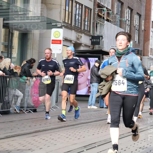 05.10.2025 - 20. swb-Marathon Bremen Strokosch-Dieckow http://msf.ph/oto/9256103 05.10.2025 10:57:37 Ziel 9221, 9568, 9576, 9582, 9634, 9719, 9872, 9979, 10127, 10219, 10341, 10377, 10395, 10459, 10577, 10620, 10651, 10703, 10793, 10834, 10890, 10975, 11023, 11058, 11116, 11301, 11457, 11469, 11564, 11575, 11601, 11663, 11731, 11744, 9221, 9568, 9576, 9582, 9634, 9719, 9872, 9979, 10127, 10219, 10341, 10377, 10395, 10459, 10577, 10620, 10651, 10703, 10793, 10834, 10890, 10975, 11023, 11058, 11601, 11663 meine-sportfotos.de